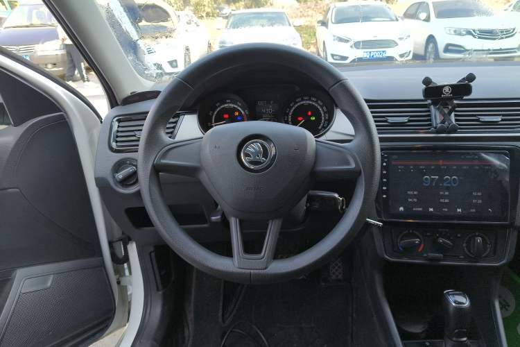 Used Skoda Rapid Spaceback 2020 1.5L Automatic Standard Edition Steering Wheel