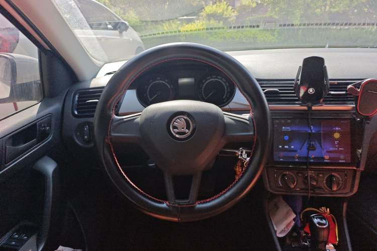 Used Skoda Rapid Spaceback 2020 1.5L Automatic Standard Edition Steering Wheel