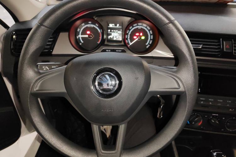 Used Skoda Rapid Spaceback 2020 1.5L Automatic Standard Edition Steering Wheel