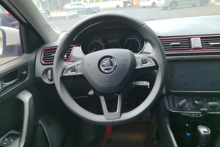 Used Skoda Rapid Spaceback 2020 1.5L Automatic Comfort Edition Steering Wheel