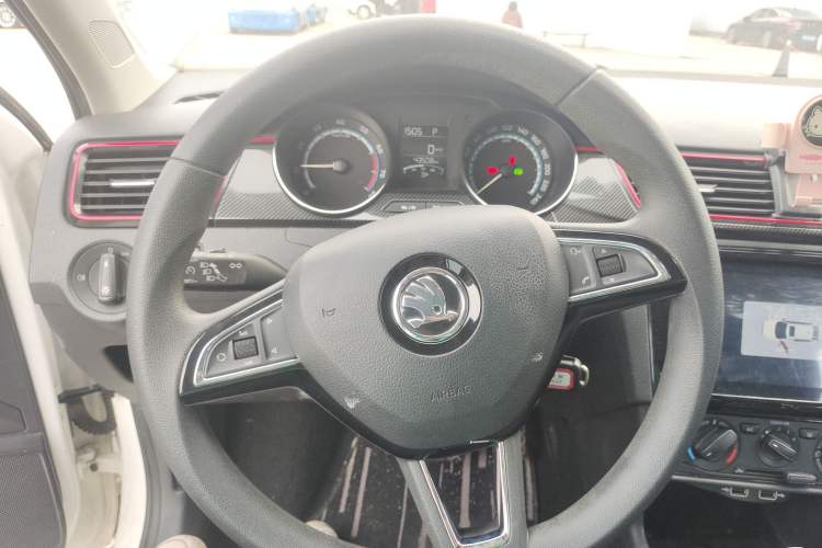 Used Skoda Rapid Spaceback 2020 1.5L Automatic Comfort Edition Steering Wheel