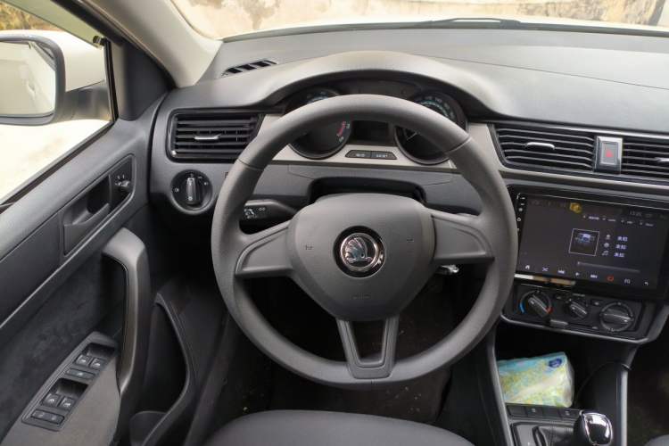 Used Skoda Rapid Spaceback 2020 1.5L Automatic Standard Edition Steering Wheel