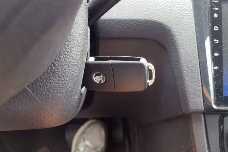 Used Skoda Rapid Spaceback 2020 1.5L Automatic Standard Edition Vehicle Key