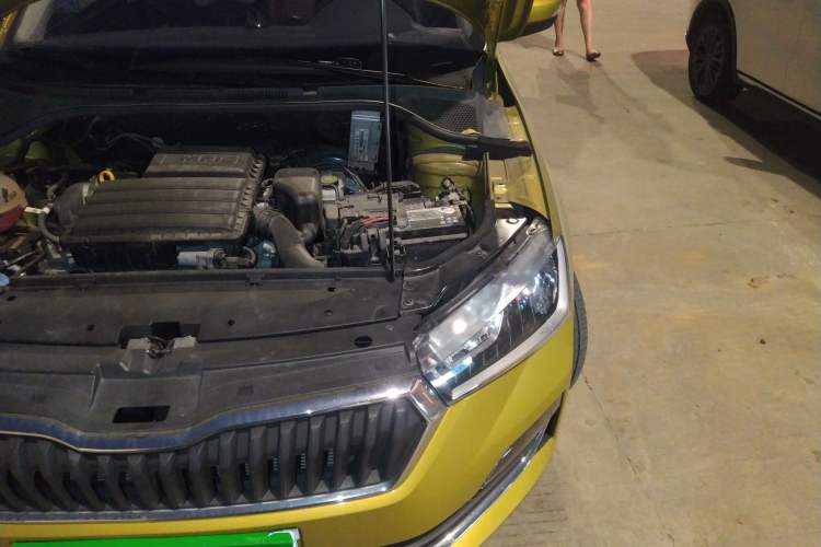Used Skoda Rapid Spaceback 2020 1.5L Automatic Comfort Edition Engine Bay Left