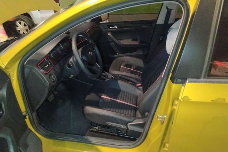 Used Skoda Rapid Spaceback 2020 1.5L Automatic Comfort Edition Left Front Seat