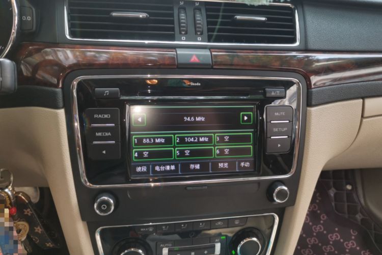 Used Skoda Superb 2009 1.8TSI Automatic Luxury Edition Audio And AC Panel