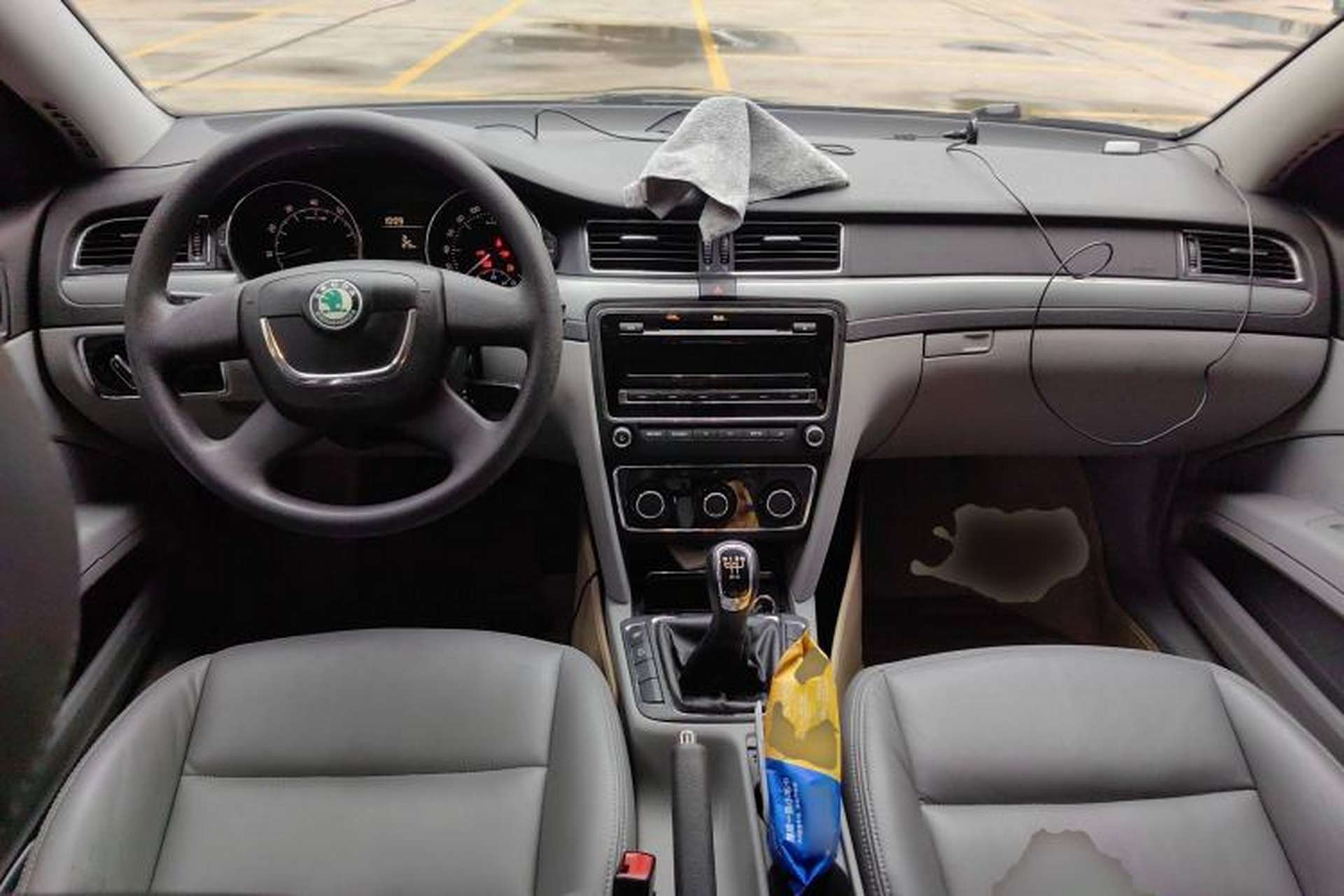 Used Skoda Superb 2009 1.8 TSI Manual Zhiya Edition Center Console
