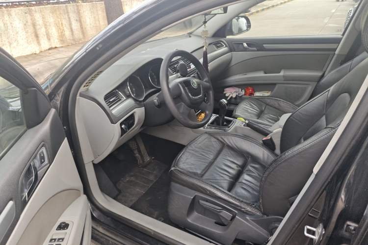Used Skoda Superb 2009 1.8 TSI Manual Zhiya Edition Driver Seat