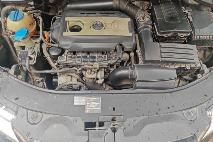 Used Skoda Superb 2009 1.8TSI Automatic Elegant Edition Engine Bay