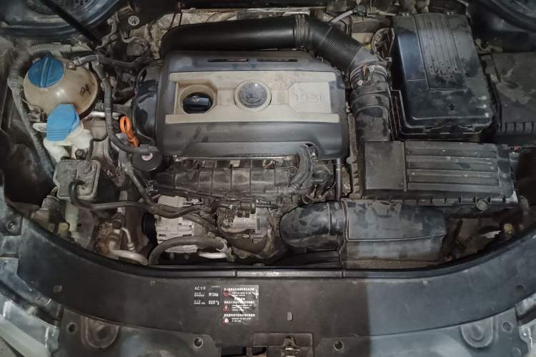 Used Skoda Superb 2009 1.8TSI Automatic Luxury Edition Engine Bay