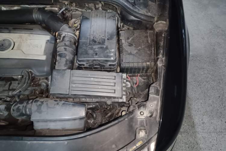 Used Skoda Superb 2009 1.8TSI Automatic Luxury Edition Engine Bay Left