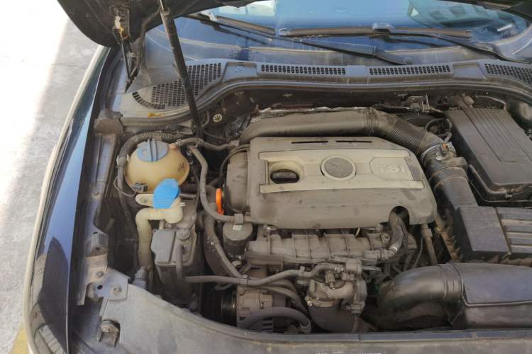 Used Skoda Superb 2009 1.8TSI Automatic Elegant Edition Engine Bay Right