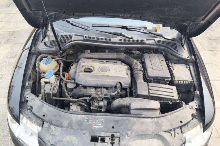 Used Skoda Superb 2009 1.8TSI Automatic Luxury Edition Engine Bay
