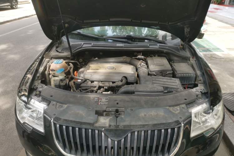 Used Skoda Superb 2009 1.8TSI Automatic Luxury Edition Engine Bay