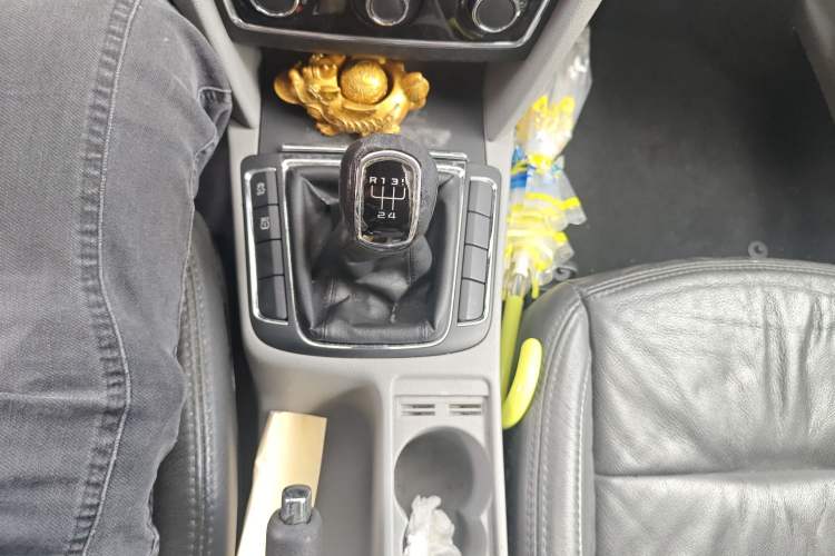 Used Skoda Superb 2009 1.8 TSI Manual Zhiya Edition Gear Lever