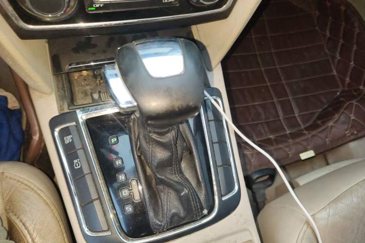 Used Skoda Superb 2009 1.8TSI Automatic Prestige Edition Gear Lever