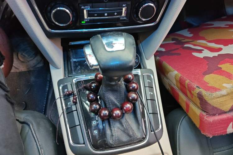 Used Skoda Superb 2009 2.0 TSI Automatic Luxury Edition Gear Lever