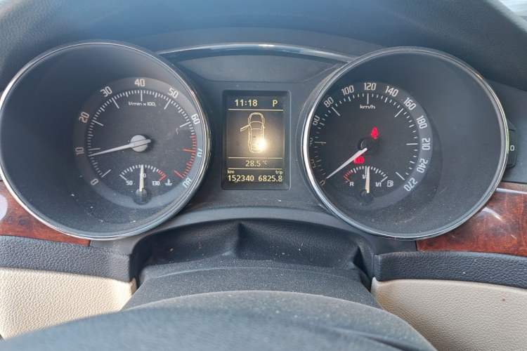 Used Skoda Superb 2009 1.8TSI Automatic Prestige Edition Instrument Cluster