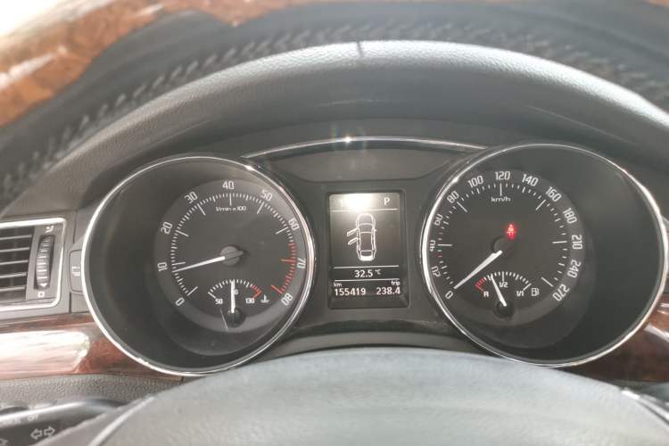 Used Skoda Superb 2009 1.8TSI Automatic Luxury Edition Instrument Cluster