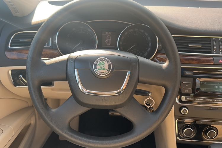 Used Skoda Superb 2009 1.8TSI Automatic Elegant Edition Interior 2