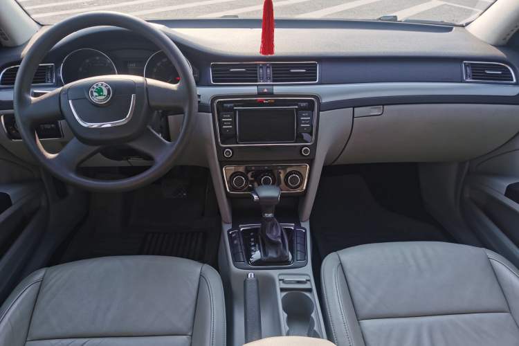 Used Skoda Superb 2009 1.8TSI Automatic Elegant Edition Interior 3