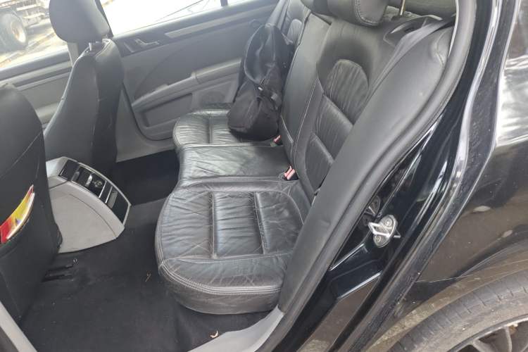 Used Skoda Superb 2009 1.8 TSI Manual Zhiya Edition Left Rear Seat
