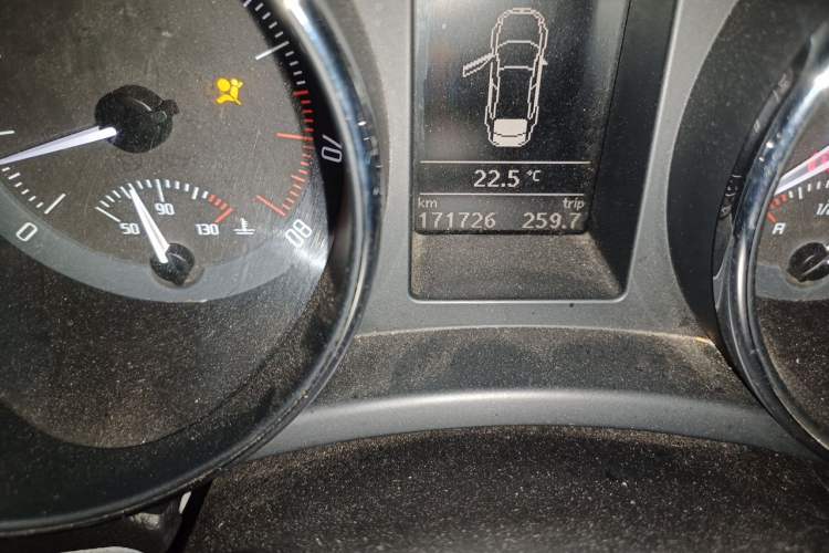 Used Skoda Superb 2009 1.8TSI Automatic Luxury Edition Odometer Close Up