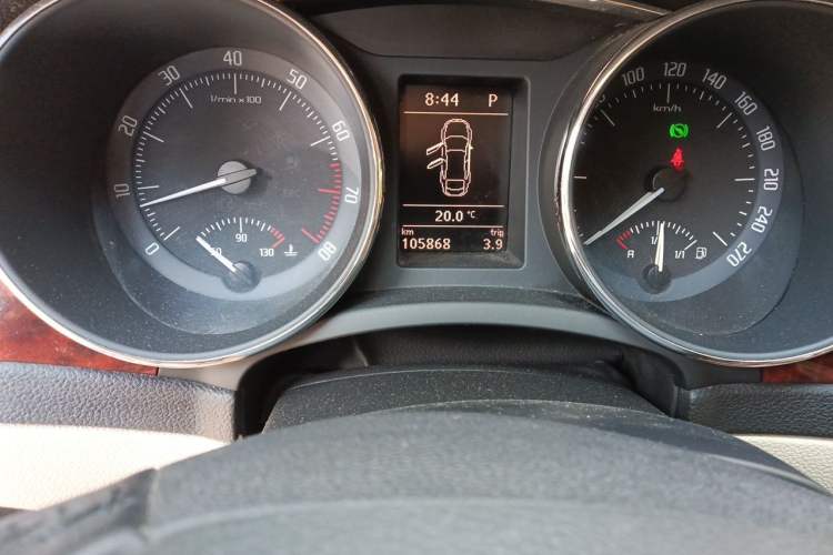 Used Skoda Superb 2009 2.0 TSI Automatic Luxury Edition Odometer Close Up