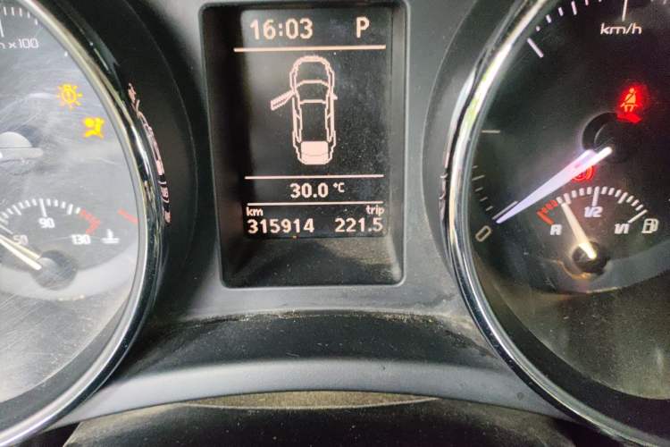 Used Skoda Superb 2009 2.0 TSI Automatic Luxury Edition Odometer Close Up
