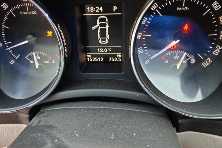 Used Skoda Superb 2009 2.0 TSI Automatic Luxury Edition Odometer Close Up