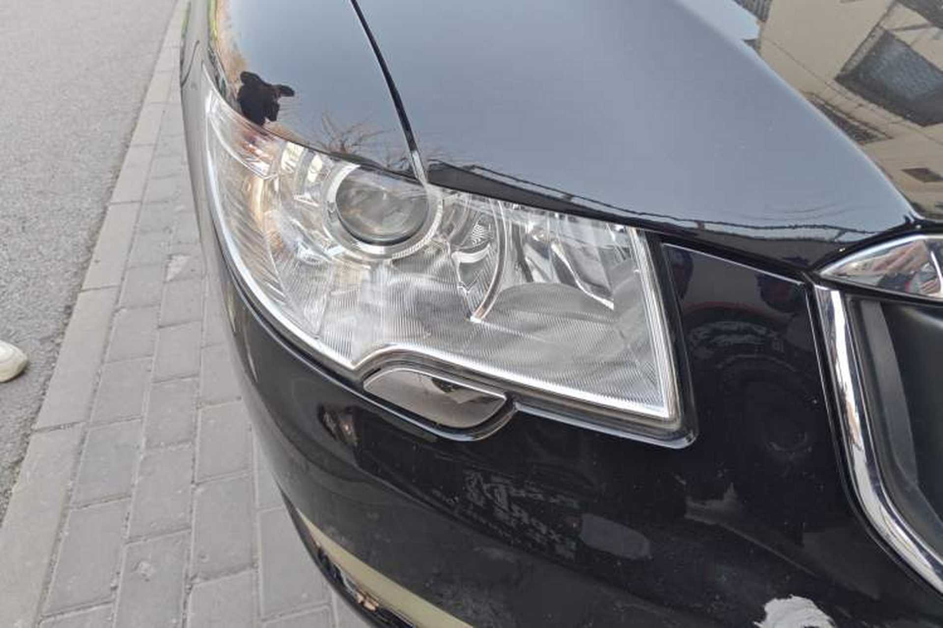 Used Skoda Superb 2009 1.8 TSI Automatic Zhiya Edition Right Front Headlight