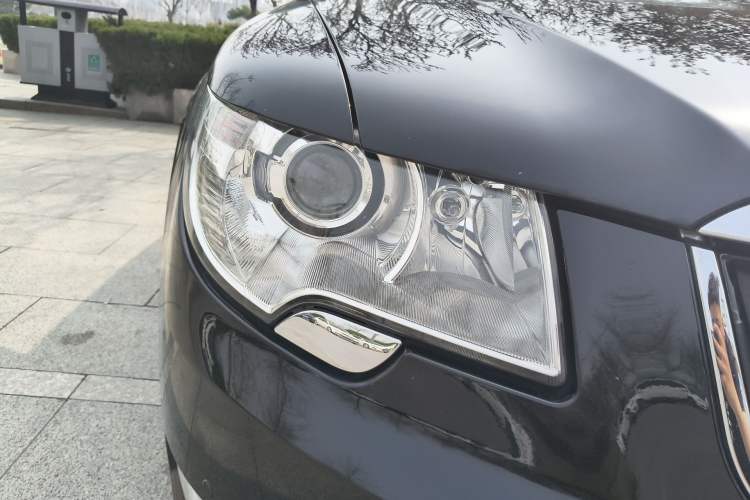 Used Skoda Superb 2009 1.8TSI Automatic Luxury Edition Right Front Headlight
