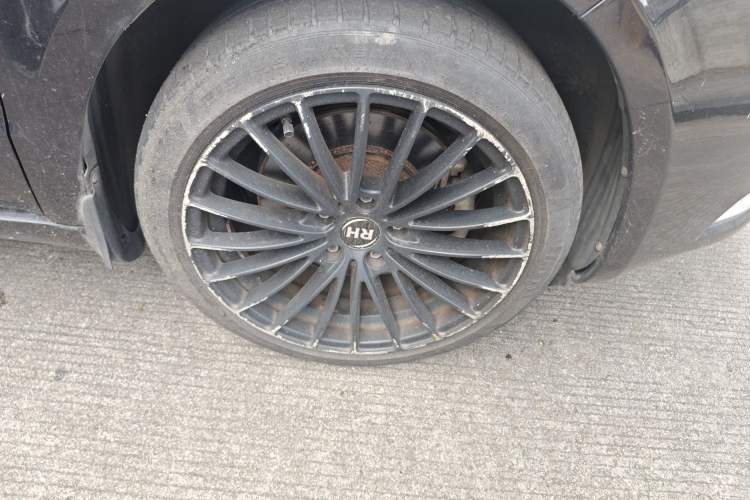 Used Skoda Superb 2009 1.8 TSI Manual Zhiya Edition Right Front Wheel Hub