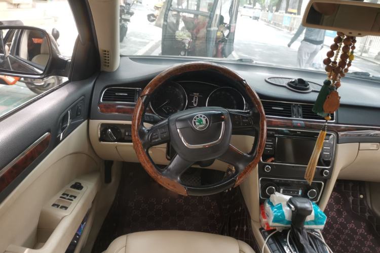 Used Skoda Superb 2009 1.8TSI Automatic Luxury Edition Steering Wheel