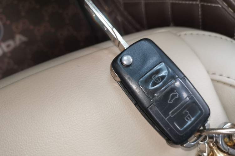 Used Skoda Superb 2009 1.8TSI Automatic Luxury Edition Vehicle Key