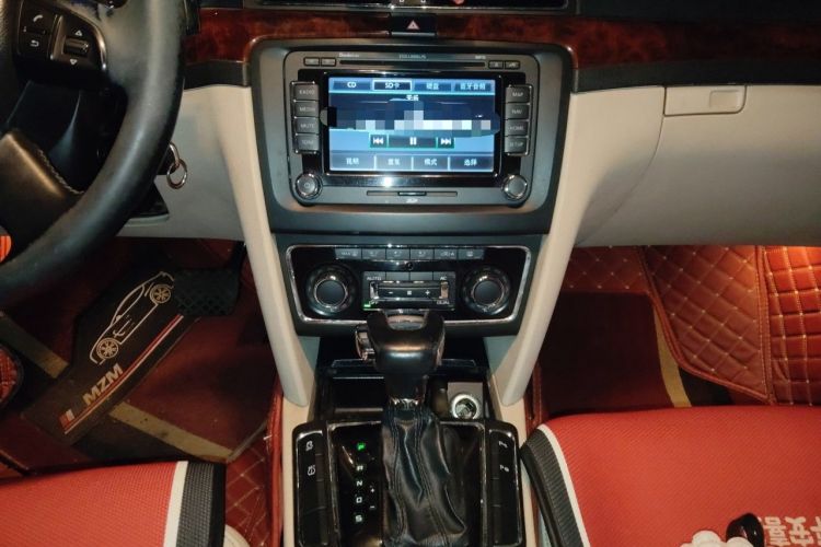 Used Skoda Superb 2009 1.8TSI Automatic Luxury Edition Audio And AC Panel
