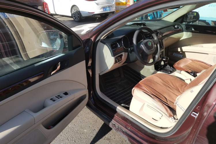Used Skoda Superb 2009 1.8TSI Automatic Elegant Edition Driver Seat