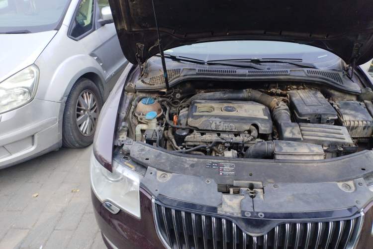 Used Skoda Superb 2009 1.8TSI Automatic Prestige Edition Engine Bay Right