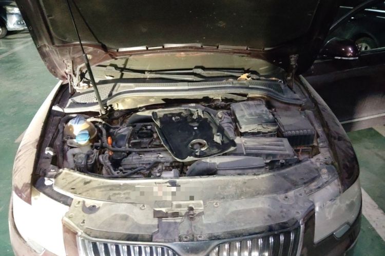 Used Skoda Superb 2009 1.8TSI Automatic Luxury Edition Engine Bay