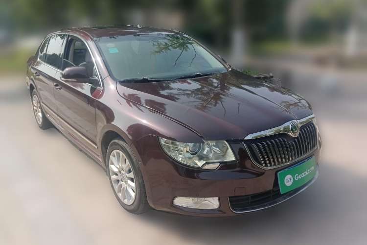 Used Skoda Superb 2009 2.0 TSI Automatic Luxury Edition Front Right 45 Deg
