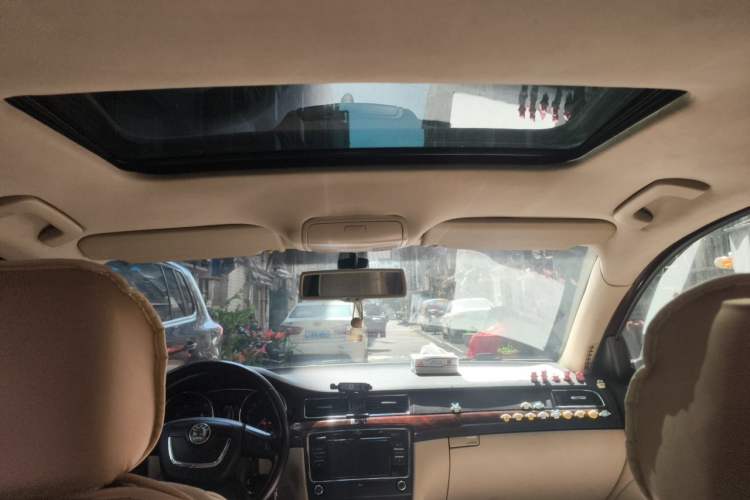 Used Skoda Superb 2009 1.8TSI Automatic Prestige Edition Headliner