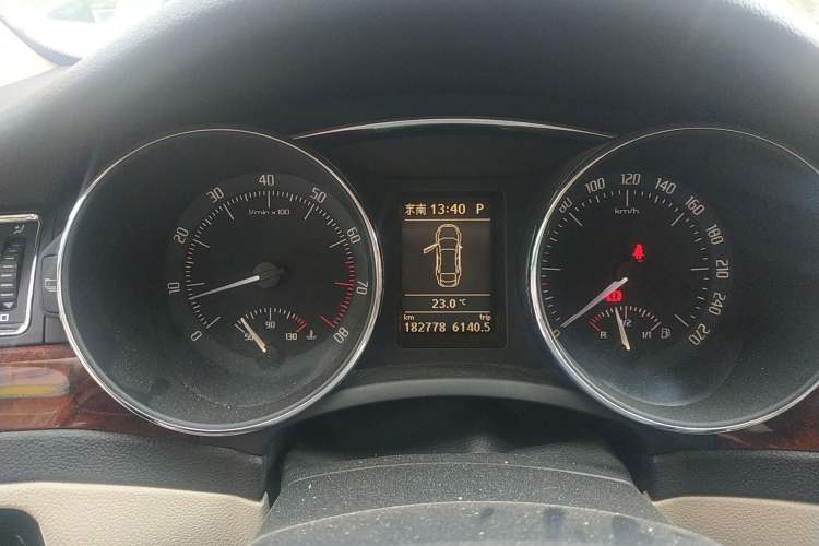 Used Skoda Superb 2009 1.8TSI Automatic Luxury Edition Instrument Cluster