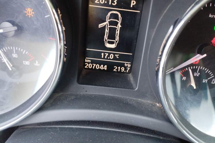 Used Skoda Superb 2009 1.8TSI Automatic Prestige Edition Odometer Close Up