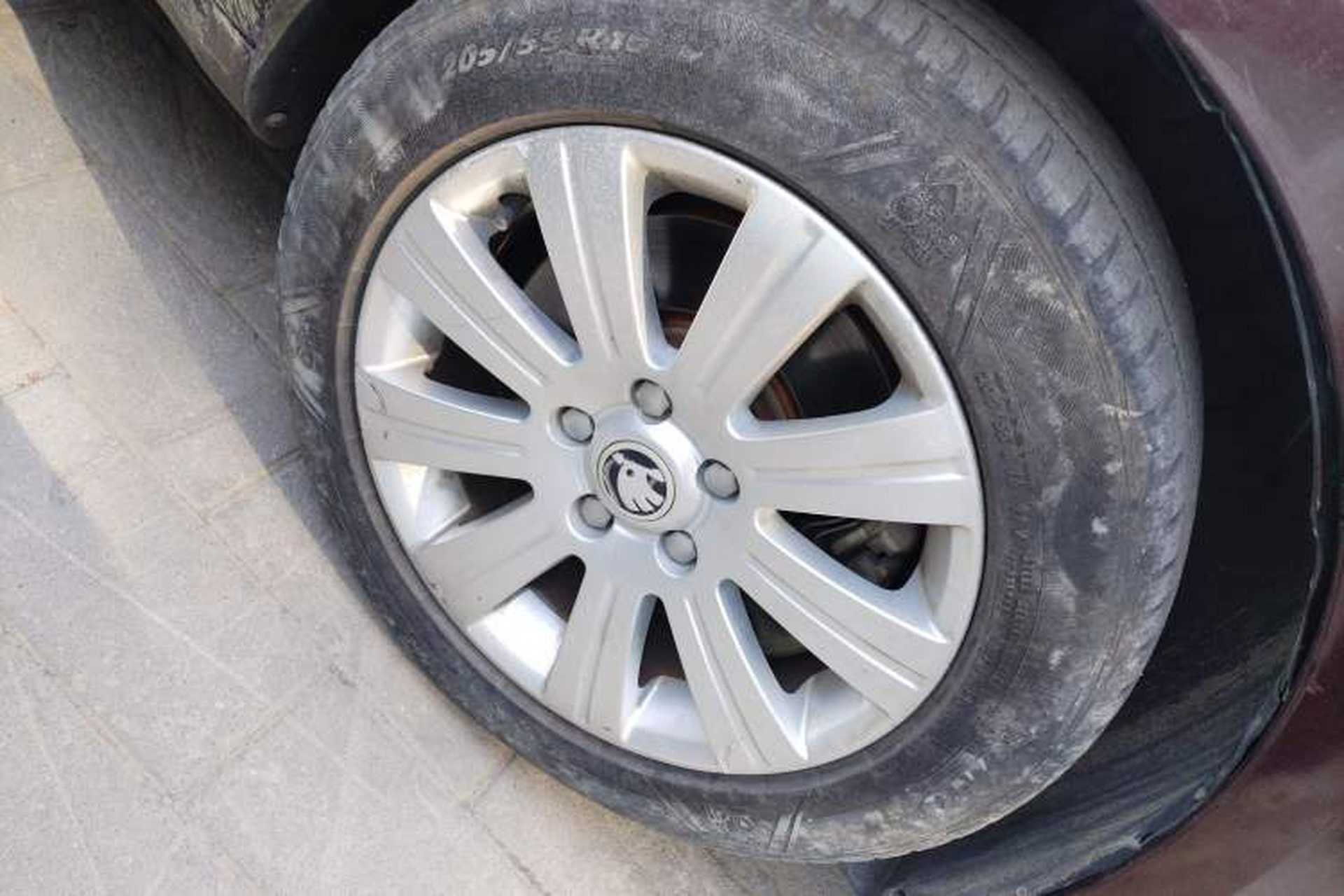 Used Skoda Superb 2009 1.8TSI Automatic Prestige Edition Right Front Wheel Hub