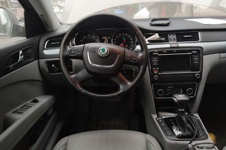 Used Skoda Superb 2009 1.8TSI Automatic Prestige Edition Steering Wheel