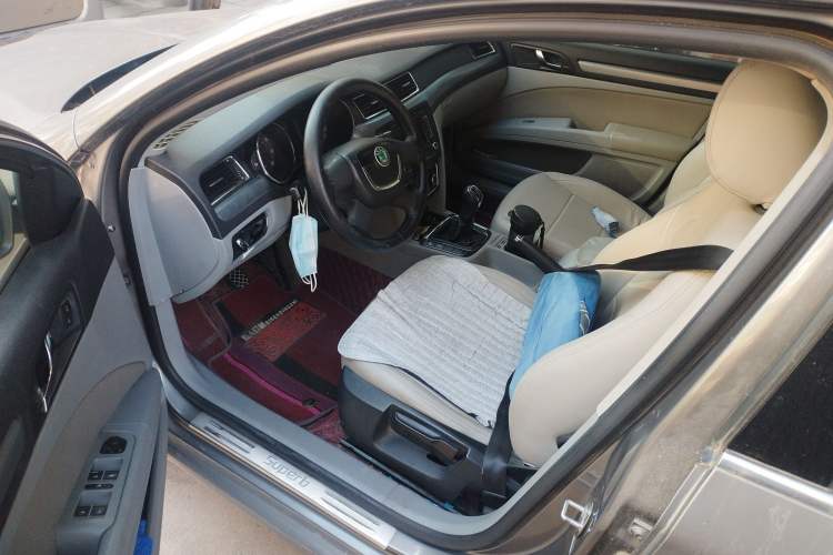 Used Skoda Superb 2009 1.8 TSI Manual Zhiya Edition Driver Seat