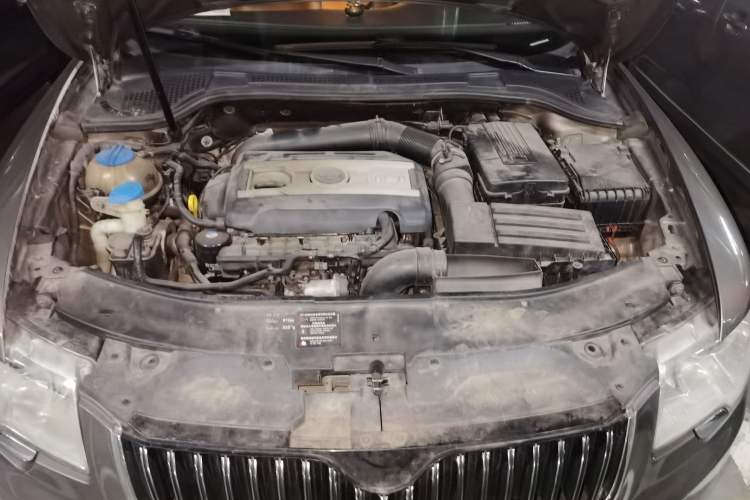 Used Skoda Superb 2009 1.8 TSI Automatic Zhiya Edition Engine Bay