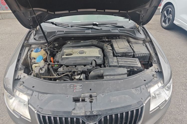 Used Skoda Superb 2009 1.8TSI Automatic Elegant Edition Engine Bay