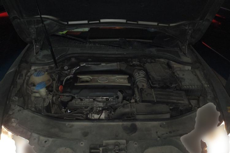 Used Skoda Superb 2009 1.8TSI Automatic Prestige Edition Engine Bay