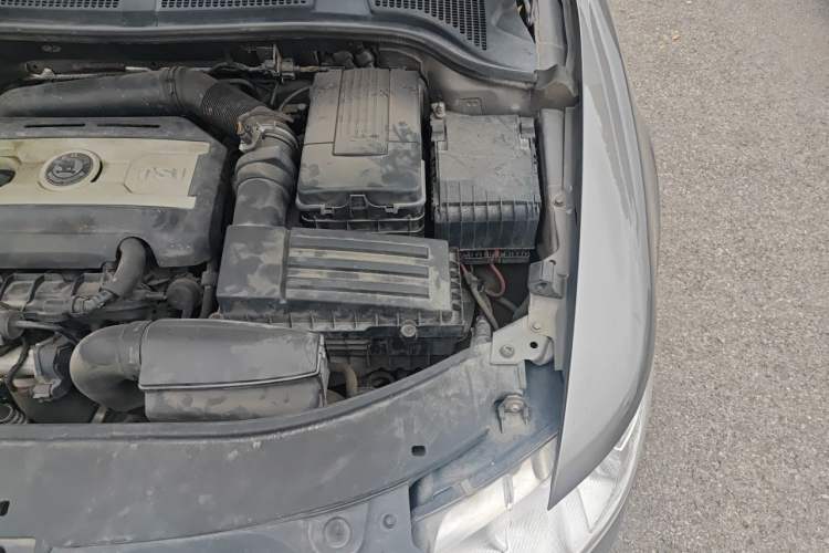 Used Skoda Superb 2009 1.8TSI Automatic Elegant Edition Engine Bay Left
